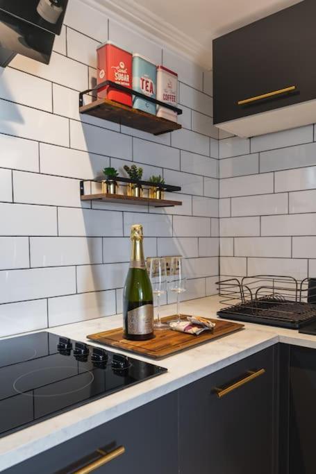 The West End Loft - 5* Retreat - Private Parking! Lejlighed Glasgow Eksteriør billede